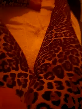 Snapshot of SelenaPromes chatting on 10-09-25, 08:07 SelenaPromes online show from 10-09-25, 08:07