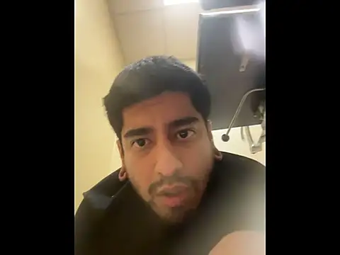 Snapshot of beenastyy chatting on 10-31-25, 04:13 beenastyy online show from 10-31-25, 04:13