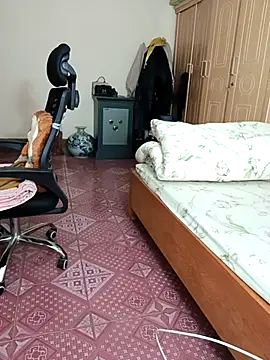 Moona heny online show from 12-15-25, 12:04