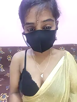 Snapshot of mounika26 chatting on 09-12-25, 12:49 mounika26 online show from 09-12-25, 12:49