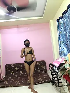 Snapshot of mounika26 chatting on 09-19-25, 05:57 mounika26 online show from 09-19-25, 05:57