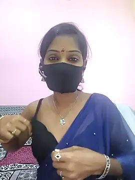 Snapshot of mounika26 chatting on 10-18-25, 06:05 mounika26 online show from 10-18-25, 06:05