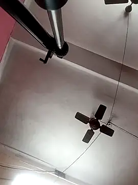 Snapshot of Panchi2 chatting on 10-08-25, 04:10 Panchi2 online show from 10-08-25, 04:10