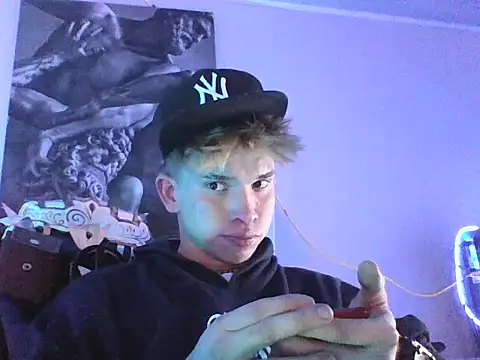 Snapshot of djkev_ chatting on 09-28-25, 11:54 djkev online show from 09-28-25, 11:54