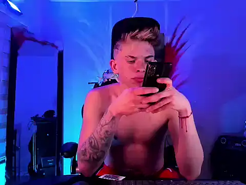 Snapshot of djkev_ chatting on 10-05-25, 11:52 djkev online show from 10-05-25, 11:52