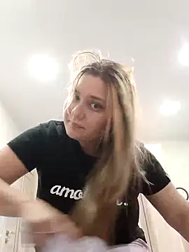 ivorywhisper online show from 09-15-25, 07:58