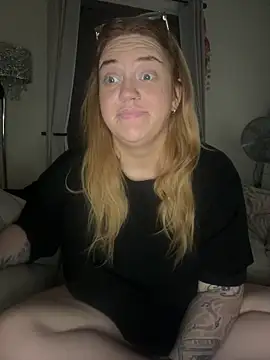 MysteriousMylaX online show from 10-20-25, 12:44