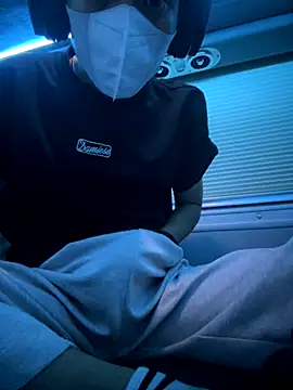 linh21107 online show from 11-10-25, 11:31