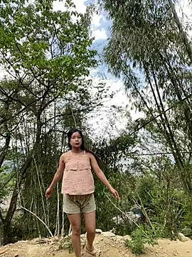 Snapshot of beobeo_2xx chatting on 04-11-26, 08:18 beobeo 2xx online show from 04-11-26, 08:18