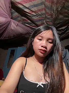 Snapshot of beobeo_2xx chatting on 04-13-26, 11:37 beobeo 2xx online show from 04-13-26, 11:37