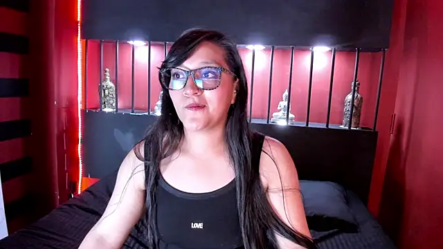Skye bluee  online show from 09-11-25, 03:17