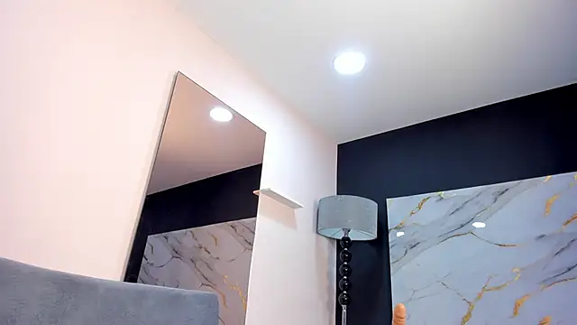 Snapshot of VelvetGreen chatting on 10-29-25, 01:35 VelvetGreen online show from 10-29-25, 01:35