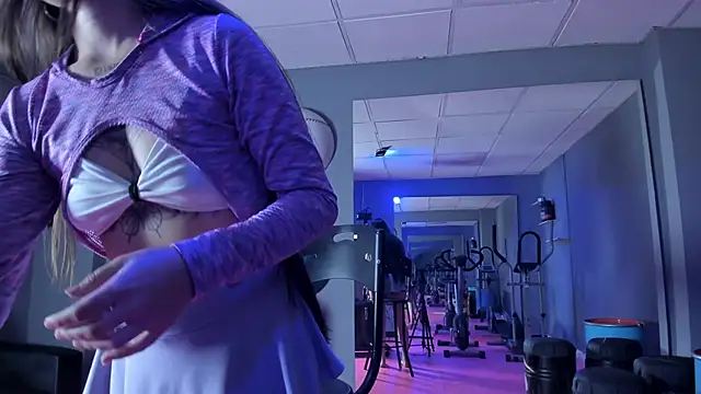 Snapshot of VelvetGreen chatting on 11-21-25, 02:49 VelvetGreen online show from 11-21-25, 02:49