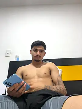 Snapshot of Nas-z09 chatting on 09-18-25, 03:41 Nas-z09 online show from 09-18-25, 03:41