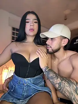 Snapshot of Tomas_Olivia chatting on 11-15-25, 06:44 Tomas Olivia online show from 11-15-25, 06:44