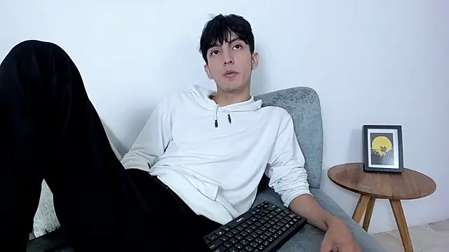 Snapshot of dear_jeycot chatting on 11-06-25, 01:01 dear jeycot online show from 11-06-25, 01:01