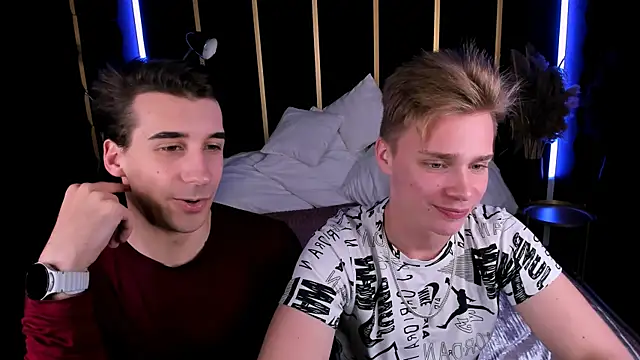 Snapshot of LawrenceMiles chatting on 10-18-25, 08:31 LawrenceMiles online show from 10-18-25, 08:31