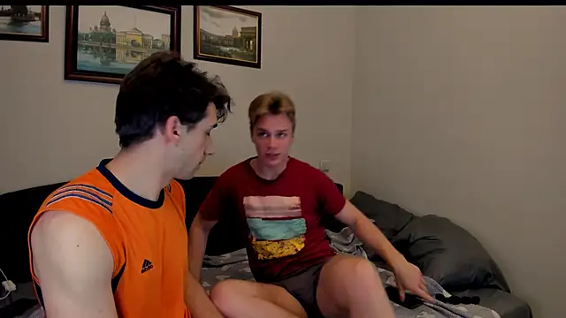 Snapshot of LawrenceMiles chatting on 10-29-25, 08:10 LawrenceMiles online show from 10-29-25, 08:10