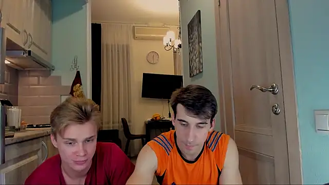 Snapshot of LawrenceMiles chatting on 10-30-25, 08:31 LawrenceMiles online show from 10-30-25, 08:31