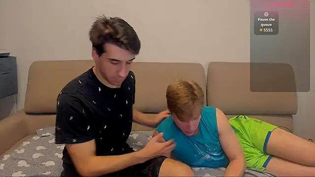 Snapshot of LawrenceMiles chatting on 11-12-25, 08:52 LawrenceMiles online show from 11-12-25, 08:52