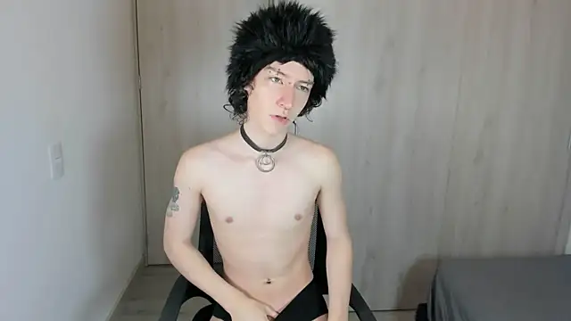 Snapshot of v3niceb1tch chatting on 11-14-25, 03:11 v3niceb1tch online show from 11-14-25, 03:11