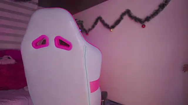 Lana Dreams  online show from 12-19-25, 01:01