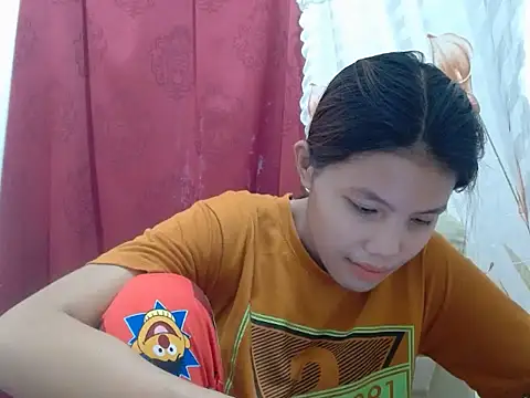 Snapshot of Joys_Wet_Pussy chatting on 10-22-25, 11:04 Joys Wet Pussy online show from 10-22-25, 11:04