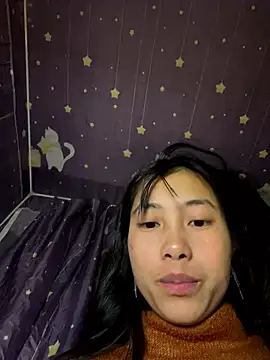 EmLy02 online show from 01-10-26, 01:51