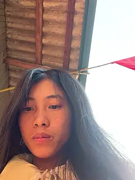 EmLy02 online show from 01-13-26, 01:22