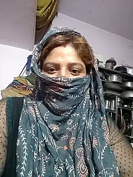 Snapshot of Kavya-kumari chatting on 10-19-25, 09:10 Kavya-kumari online show from 10-19-25, 09:10