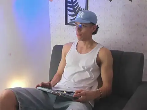 nicolai drake online show from 10-26-25, 07:42