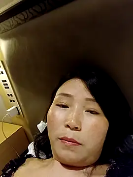 Snapshot of lingling5200 chatting on 09-11-25, 02:06 lingling5200 online show from 09-11-25, 02:06