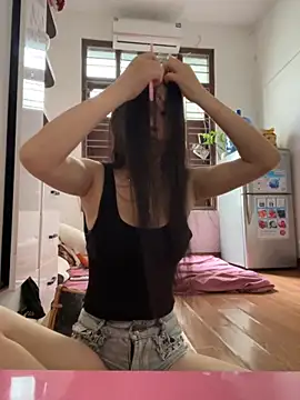 Snapshot of Miumieu chatting on 09-21-25, 04:25 Miumieu online show from 09-21-25, 04:25