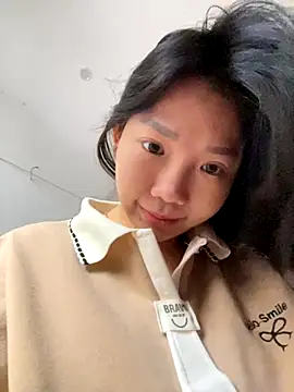 Snapshot of Miumieu chatting on 11-21-25, 05:50 Miumieu online show from 11-21-25, 05:50