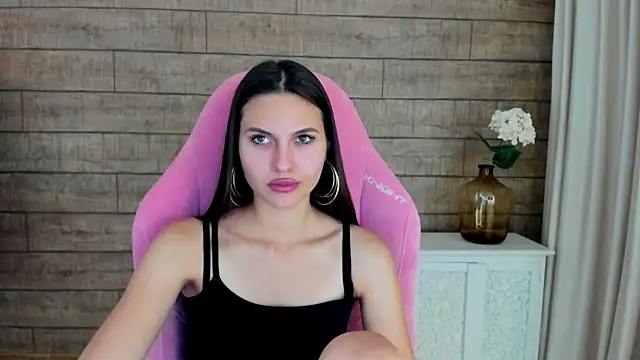 AlisaVersailles online show from 09-11-25, 04:07