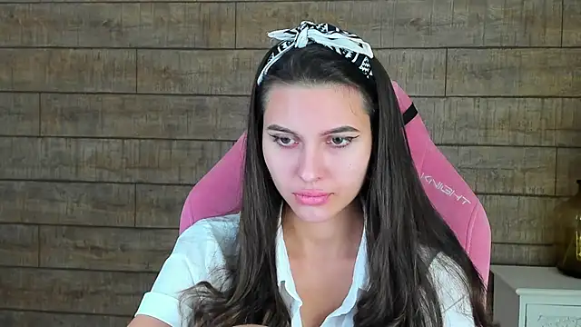 AlisaVersailles online show from 10-13-25, 04:29