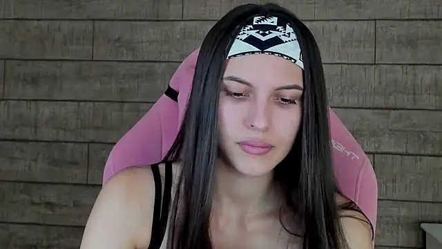 AlisaVersailles online show from 10-17-25, 04:09