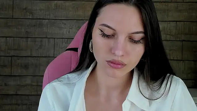 AlisaVersailles online show from 11-13-25, 04:06