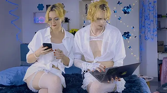 LolaSpaisTS online show from 11-23-25, 07:52