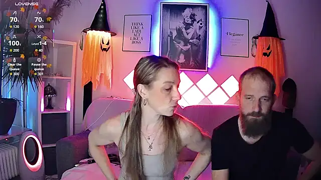 XBellaXundXUweX online show from 10-13-25, 08:58