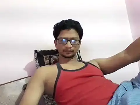 Snapshot of Jeyg6900 chatting on 11-23-25, 07:35 Jeyg6900 online show from 11-23-25, 07:35