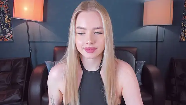 AvroraGoldie online show from 11-25-25, 10:37