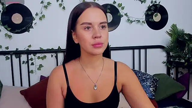 AmeliaRoyale online show from 09-15-25, 03:17