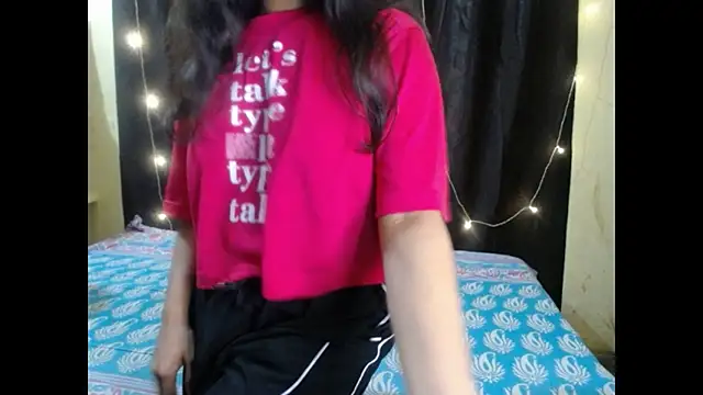 Snapshot of Vanya_7 chatting on 11-22-25, 07:46 Vanya 7 online show from 11-22-25, 07:46