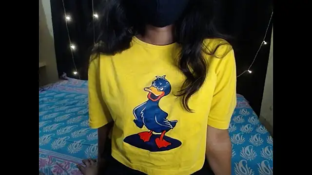 Snapshot of Vanya_7 chatting on 11-23-25, 07:52 Vanya 7 online show from 11-23-25, 07:52