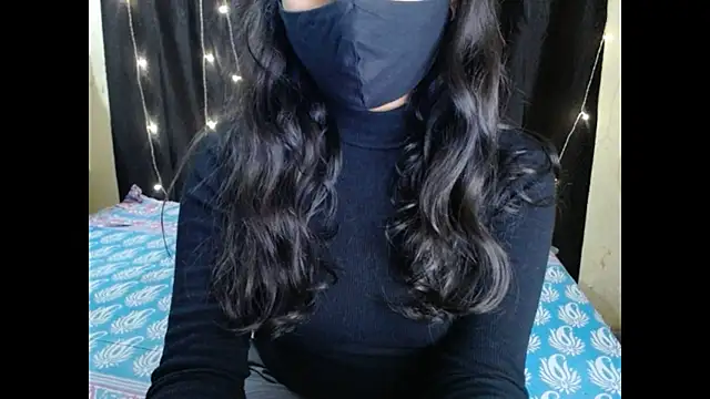 Snapshot of Vanya_7 chatting on 11-25-25, 08:20 Vanya 7 online show from 11-25-25, 08:20