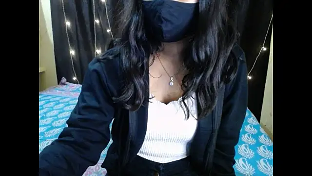 Snapshot of Vanya_7 chatting on 11-29-25, 11:30 Vanya 7 online show from 11-29-25, 11:30