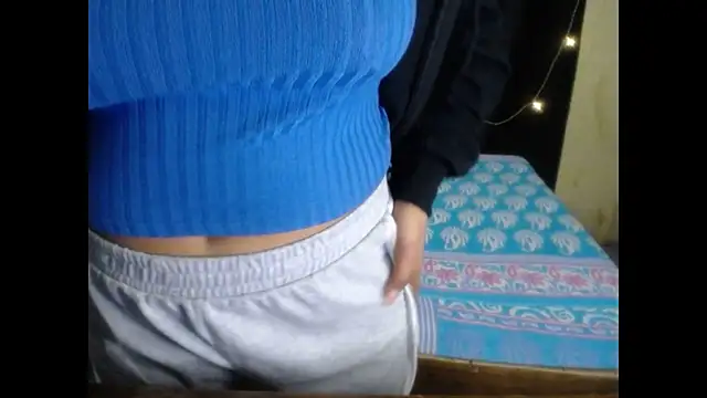 Snapshot of Vanya_7 chatting on 12-19-25, 09:55 Vanya 7 online show from 12-19-25, 09:55