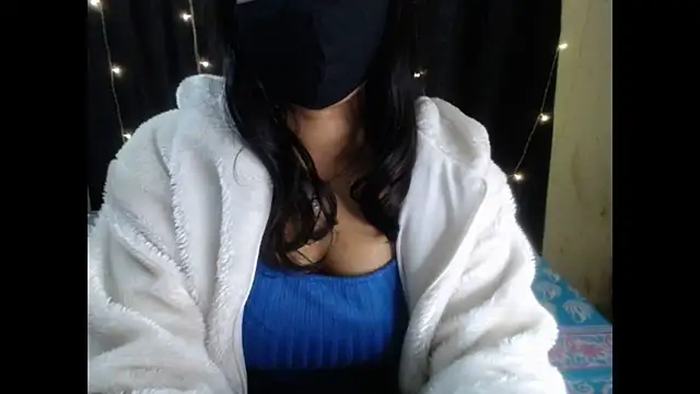 Snapshot of Vanya_7 chatting on 12-21-25, 10:22 Vanya 7 online show from 12-21-25, 10:22