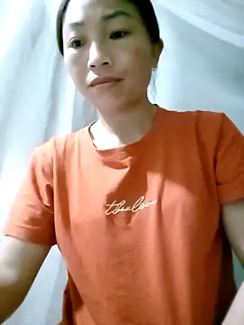 lucybaby00 online show from 04-16-26, 10:45